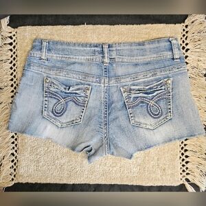 Vtg Y2K 90s Mini Low Rise Jean Shorts No Boundaries 13 Stretch Raw Hems Fade